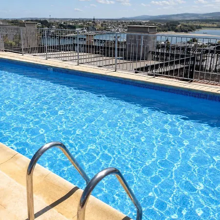 Atico Centrico Con Piscina Comunitaria 아파트