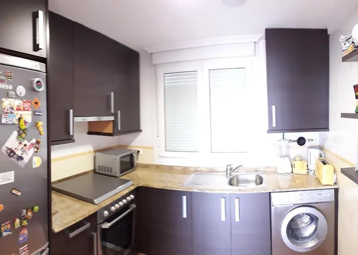 Atico Céntrico Con Piscina Comunitaria